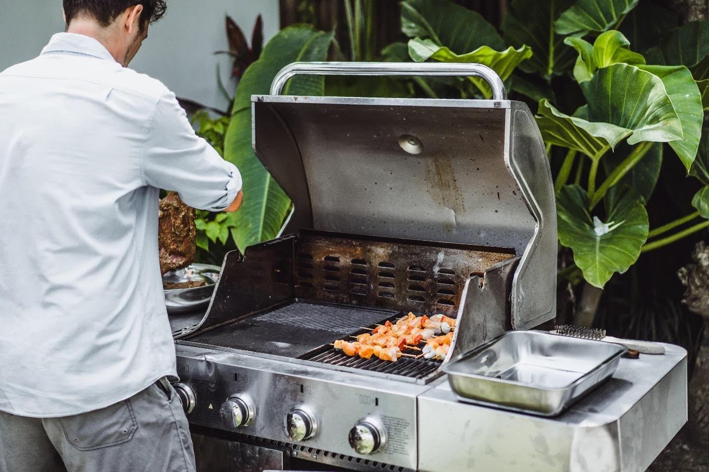 5 Reasons Why an Outdoor Oven Is a Worthwhile Investment